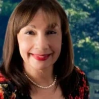 Photograph of Dr Anne Murray.